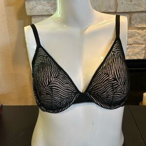 Victoria’s Secret Very Sexy Bra size 40D